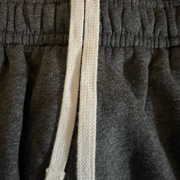 Nike Heather Gray sweat Shorts size M - Picture 5 of 6